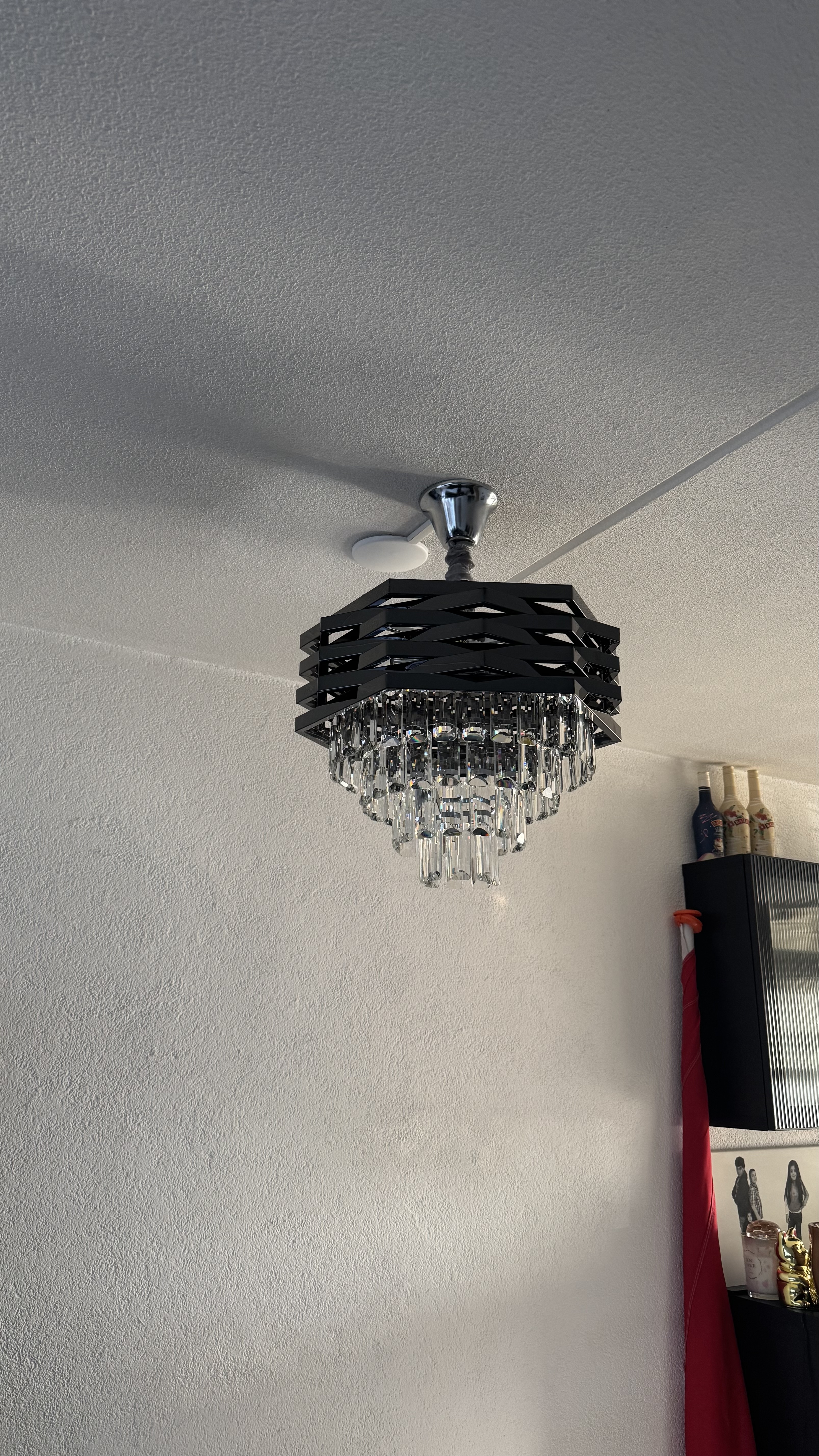 Plafondlamp geplaatst